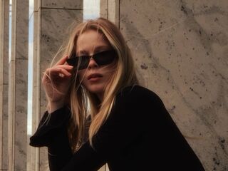girl cam nude JenaeWaneka