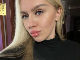 fingering webcamgirl JudiJadore