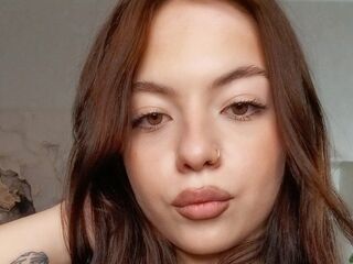 beautiful girl cam JulioCorner