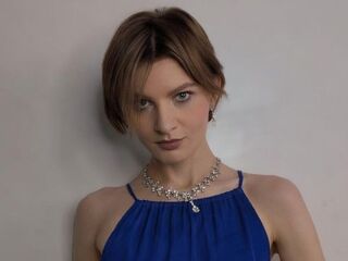 camwhore spreading pussy KarinaBiz
