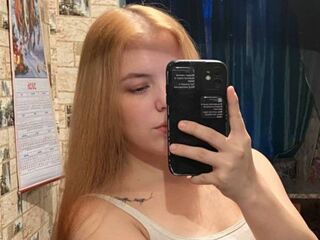 free nude webcam KarrieAnesi