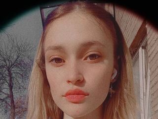 Kinky webcam girl KendalSommella