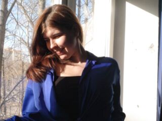 cam girl masturbating with vibrator KourtneyEsshaki