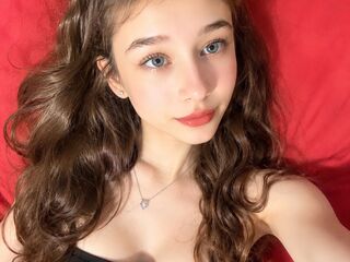 naked camgirl LashawnLebert