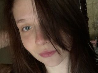 girl naked LaurelOberson