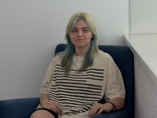 cam girl showing pussy LauriMagnie