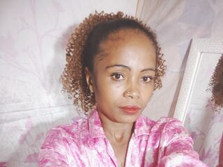 real live cam LayahMorgane