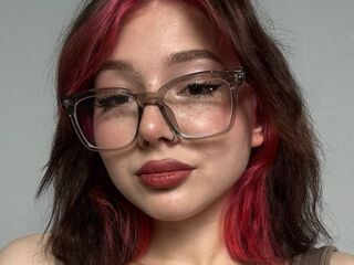 naked camgirl masturbating LessyGrayce