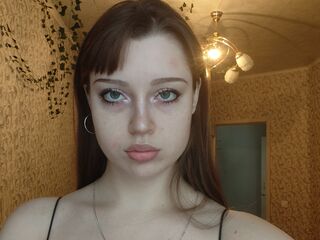 topless webcam girl LioraMist
