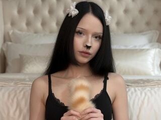 camwhore spreading pussy LoraineWebley