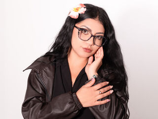 camgirl masturbating with sextoy LunaBlur