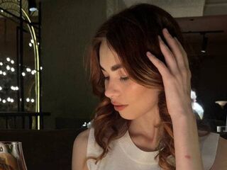cam show LuxeLina