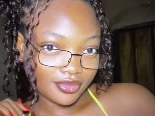 hot cam girl masturbating with dildo MakyDina