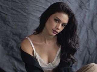 cam girl playing with vibrator MiaFerragamo