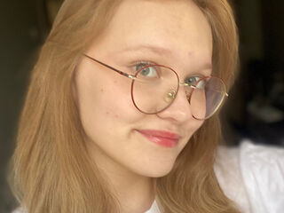 fingering camgirl picture MicahCussins