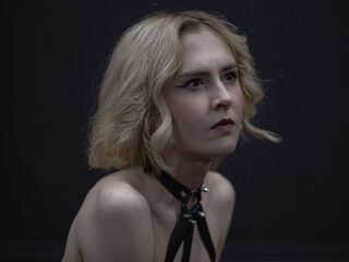 hot striptease webcam MilaVeyra