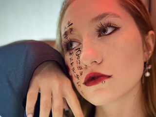 fingering girl webcam  MistyColacone