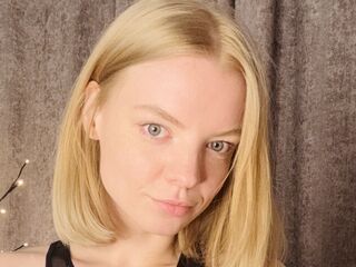 naughty camgirl masturbating with dildo MoiraBaumgartel