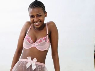 webcamgirl chat room NaomiBrookes