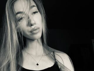 hot striptease webcam NikkiTenerovich