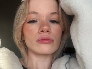 hot cam hooker RenitaKoo