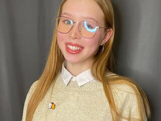 fingering girl RomanaGuethle