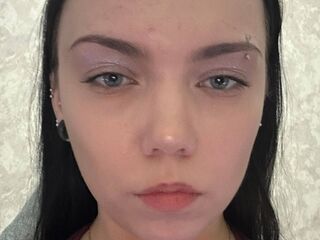 camgirl masturbating with dildo RoniRopes