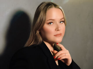 hardcore show SallySavage