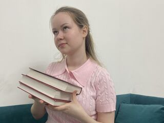 closeup cam SandieSpataro