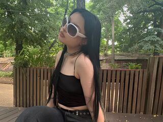 naked girl with webcam masturbating with sextoy ShemikaGnerre