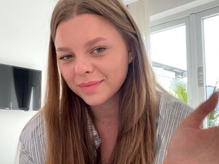fingering webcamgirl TeneshaQuinerly