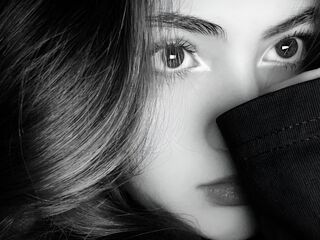 camslut masturbating VickyToure