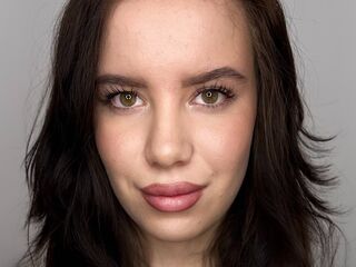 fingering webcamgirl WillenaNavar