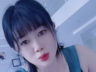 naked webcamgirl video YueXiaoyue